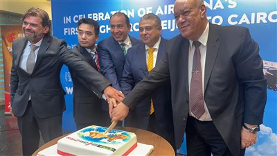 طيران الصينية يدشن أولى رحلاته لمطار القاهرة الدولي