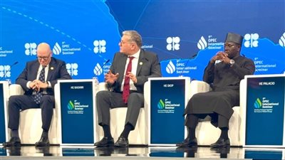 وزير البترول يشارك كمتحدث رئيسي في الجلسة الوزارية تحت عنوان 