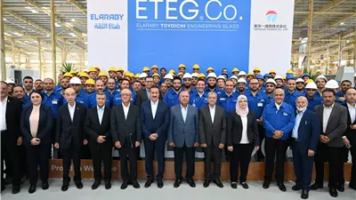 كامل الوزير يفتتح مصنعا لإنتاج الزجاج الهندسي ويضع حجر أساس مصنع لإنتاج الثلاجات بالمنوفية