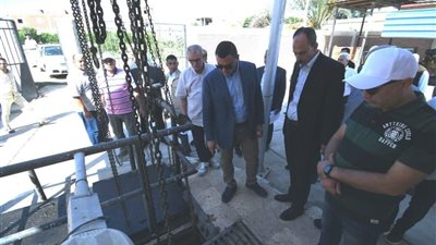 وزير الإسكان يتفقد مشروعات خدمية بالنوبارية الجديدة
