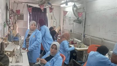 محافظ أسيوط يعلن انطلاق تدريب 10 فتيات على الخياطة بمدينة أبوتيج