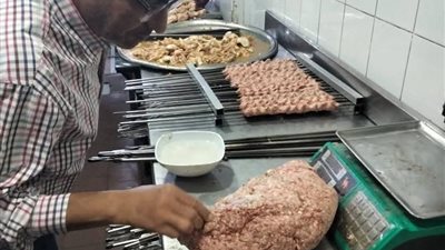 حملات تفتيشية مكثفة على مطاعم وأكشاك بحي جنوب الغردقة | صور