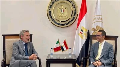 وزير الاستثمار يلتقى سفير دولة إيطاليا بالقاهرة لبحث سبل تعزيز العلاقات الاقتصادية