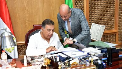 عددهم 17 إدارة تعليمية.. محافظ الدقهلية يعتمد حركة تنقلات مديري ووكلاء الإدارات التعليمية 