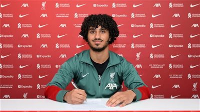 المصري كريم أحمد يوقع أول عقد احترافي مع ليفربول
