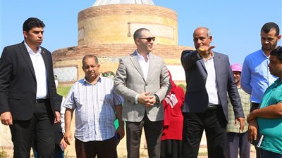 عبدالمعطى   تطوير الميادين ضمن مشروع الهوية البصرية لتعزيز التنمية وزيادة المساحات الخضراء بكفرالشيخ