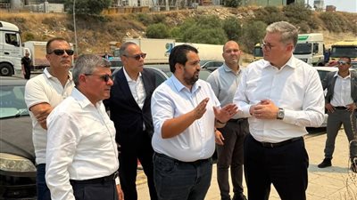 وزير البترول يتفقد موقع حرائق ليماسول جنوب قبرص