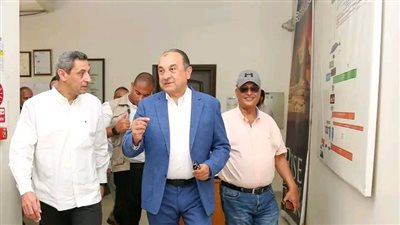 وزير قطاع الأعمال العام يلتقي محافظ السويس وعددًا من نواب البرلمان 