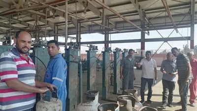 تنفيذًا لتكليفات محافظ الدقهلية... السكرتير العام المساعد يتفقد محطة تعبئة الغاز بطلخا