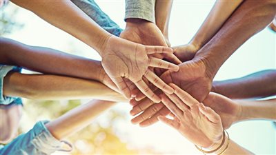في اليوم العالمي للصداقة.. كيف تختار صديق وفي؟ 