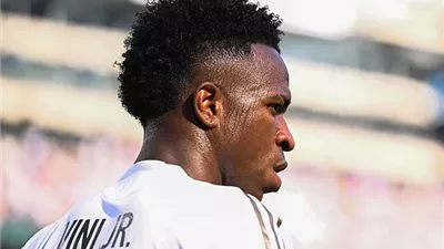 فينيسيوس يُغضب ريال مدريد بطلباته المالية.. والإدارة تلوح بالرحيل