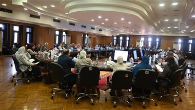 مجلس مستشفيات جامعة القاهرة يقر إنشاء عيادات تخصصية جديدة ويناقش قسمًا للطب الرياضي