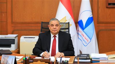 الدكتور عبد الرازق دسوقى يوجه رساله شكر للجميع عقب انتهاء فتره عمله رئيسا لجامعه كفر الشيخ 