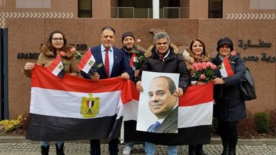 المصريون بأوروبا يتوافدون على المقار الانتخابية للادلاء بأصواتهم فى انتخابات 