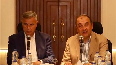 وزير قطاع الأعمال ومحافظ الإسكندرية يبحثان التعاون في الاستثمار السياحي