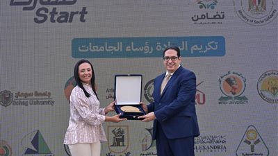 رئيس جامعة القاهرة يشارك في قمة 