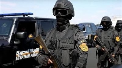 الأمن يكشف حقيقة فيديو مشاجرة شاب عاري الصدر بالجيزة