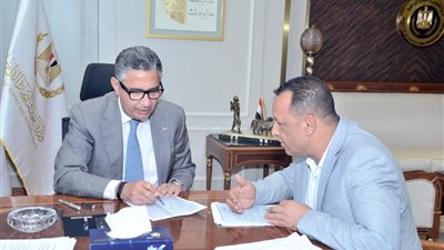 وزير التموين يلتقي أعضاء من النواب والشيوخ