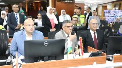 محافظ الجيزة يتابع عملية فرز الأصوات في انتخابات الشيوخ