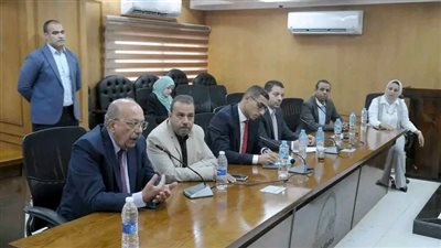 رئيس جهاز حماية المستهلك يلتقي بمحافظ الجيزة ورئيس الغرفة التجارية لبحث ومتابعة جهود خفض أسعار السلع