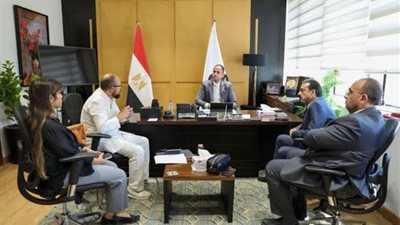 نائب وزير الصحة يستعرض خدمات أول منتجع استشفائي علاجي متكامل في مصر بأسوان