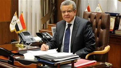 وزير الأوقاف يهنئ المستشار الفيصل لتجديد الثقة في رئاسته