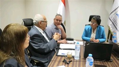 نائب وزير الصحة تعقد اجتماعًا لمتابعة الاستراتيجية الوطنية للسكان والتنمية وتخطيط المرحلة الثانية
