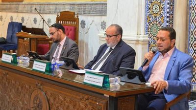 انعقاد مجلس الحديث الحادي والسبعين بمسجد الإمام الحسين بالقاهرة