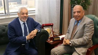 وزير الكهرباء يبحث مع شركة 
