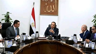 رئيس الوزراء يتابع المراحل الأخيرة لتنفيذ حدائق 