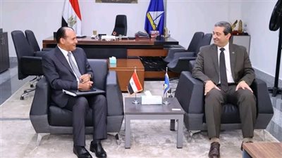 محافظ دمياط يستقبل مساعد وزير التنمية المحلية للمشروعات القومية وممثلى برنامج المتحدة الإنمائى