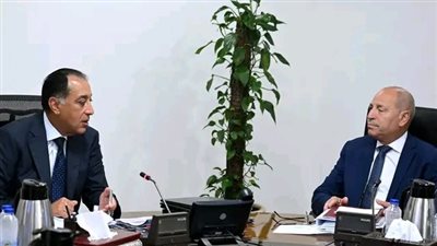 رئيس الوزراء يستعرض الفرص الاستثمارية ببعض الأراضي الفضاء على كورنيش النيل