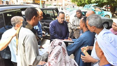 محافظ أسيوط يوجه بعلاج رضيعة تعاني مشكلة بالشريان