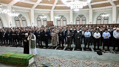 رئيس الوزراء يؤدي صلاة الجنازة على الدكتور علي المصيلحي بمسجد الشرطة بـ6 أكتوبر
