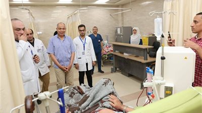محافظ المنيا: دعم كامل للمنظومة الصحية واستجابة فورية لمطالب المرضى