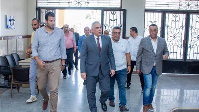 رئيس جامعة طنطا يتفقد استعدادات بدء الدراسة بالجامعة الأهلية