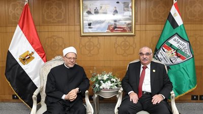 مفتي الجمهورية السابق يهنئ المستشار حسين مدكور بتوليه رئاسة هيئة قضايا الدولة