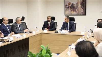 نائب وزير الصحة يترأس اجتماعًا لتطوير آليات السلامة والصحة المهنية بالمنشآت الطبية