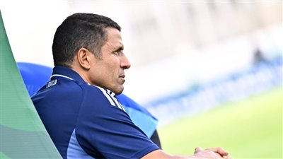 الجزيرة الإماراتي يقيل مدربه الحسين عموتة