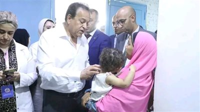 وزير الصحة يتفقد مستشفى الشروق المركزي في زيارة ميدانية مفاجئة