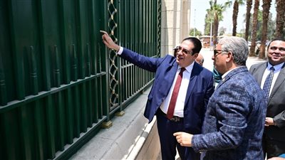 رئيس جامعة القاهرة يتفقد أعمال الترميم والصيانة لسور الحرم الجامعي والبوابات الرئيسة للجامعة