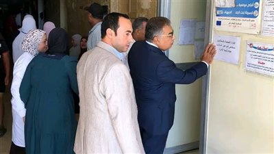 محافظ الدقهلية يوجه بذل المزيد من الجهود للرعاية والعناية الطبية والعلاجية اللازمة للمرضى