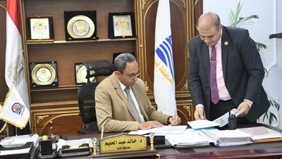 بنسبة نجاح 98%.. محافظ قنا يعتمد نتيجة الدور الثاني للشهادة الإعدادية