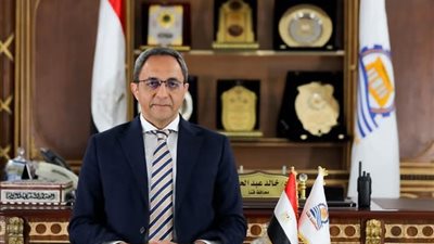 محافظ قنا يشارك في المنتدى الاقتصادي الإقليمي لريادة الأعمال 