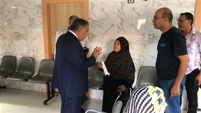 محافظ الدقهلية يؤكد على انتظام العمل وحسن استقبال المرضى بعيادة ابن لقمان للتأمين الصحي