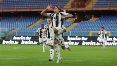 فلاهوفيتش يقود يوفنتوس لفوز ثمين على جنوى في الدوري الإيطالي
