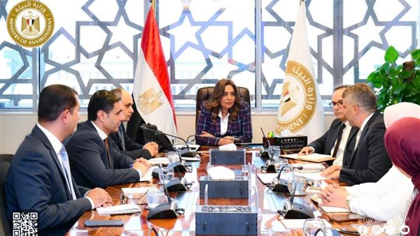 خلف الحدث