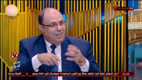 خلف الحدث