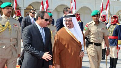 السيسي وولي عهد البحرين يؤكدان أهمية تعزيز العلاقات الثنائية ورفض تهجير الشعب الفلسطيني
