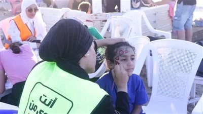 دمياط: طلاب التعليم المجتمعي يستمتعون بيوم ترفيهي بشاطئ النخيل برأس البر 